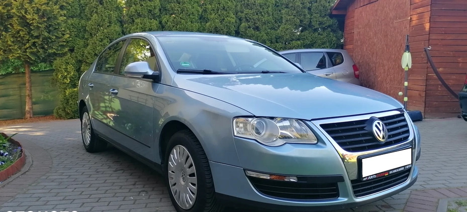 Volkswagen Passat cena 14900 przebieg: 282000, rok produkcji 2005 z Tczew małe 254